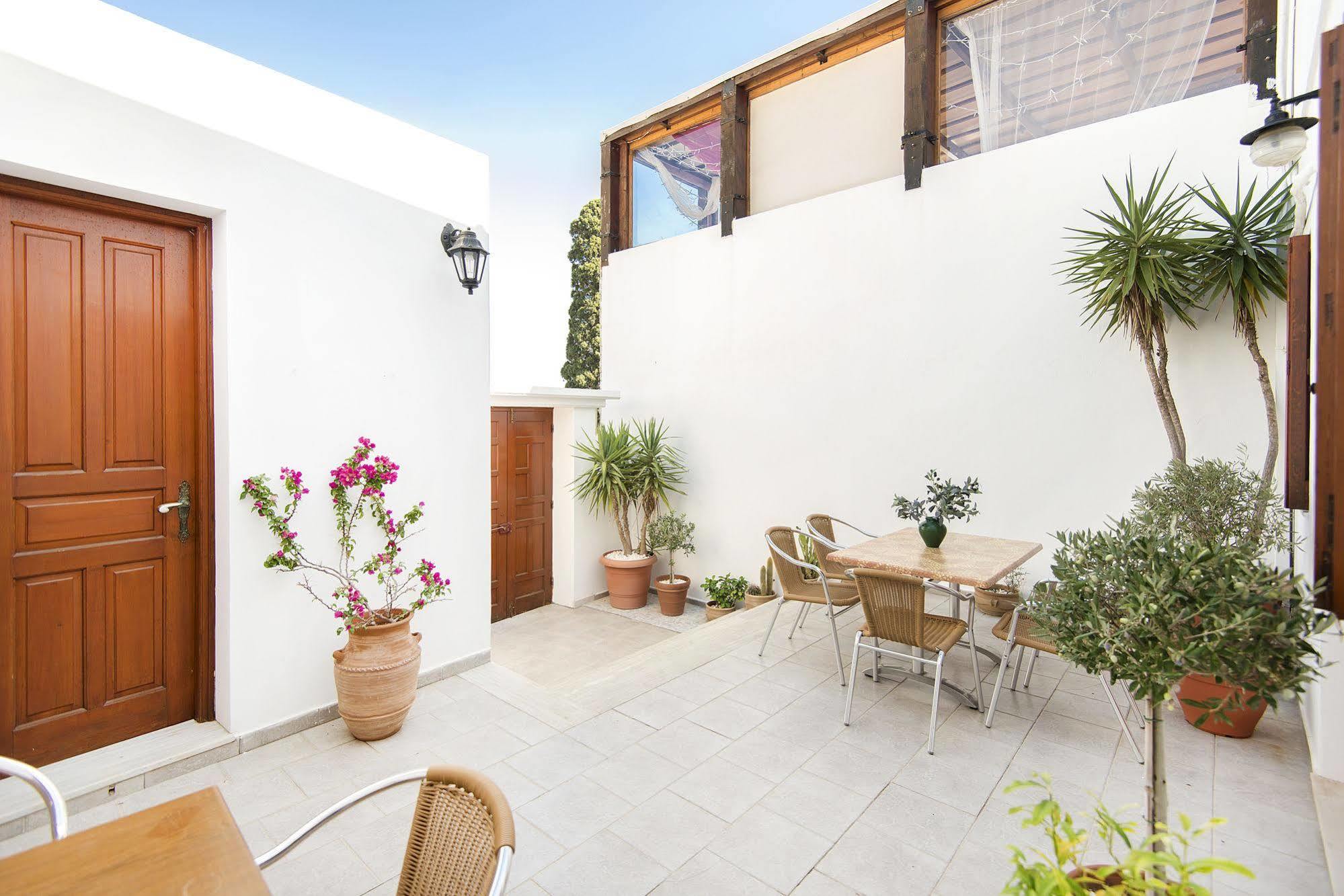 St. Paul'S Bay View Suites 林都斯 外观 照片